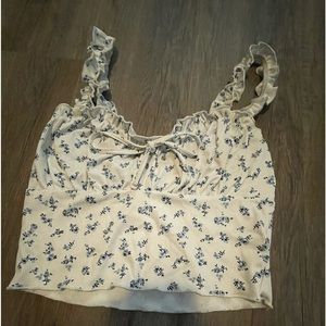 Small white crop top with blue flowers 34-37"